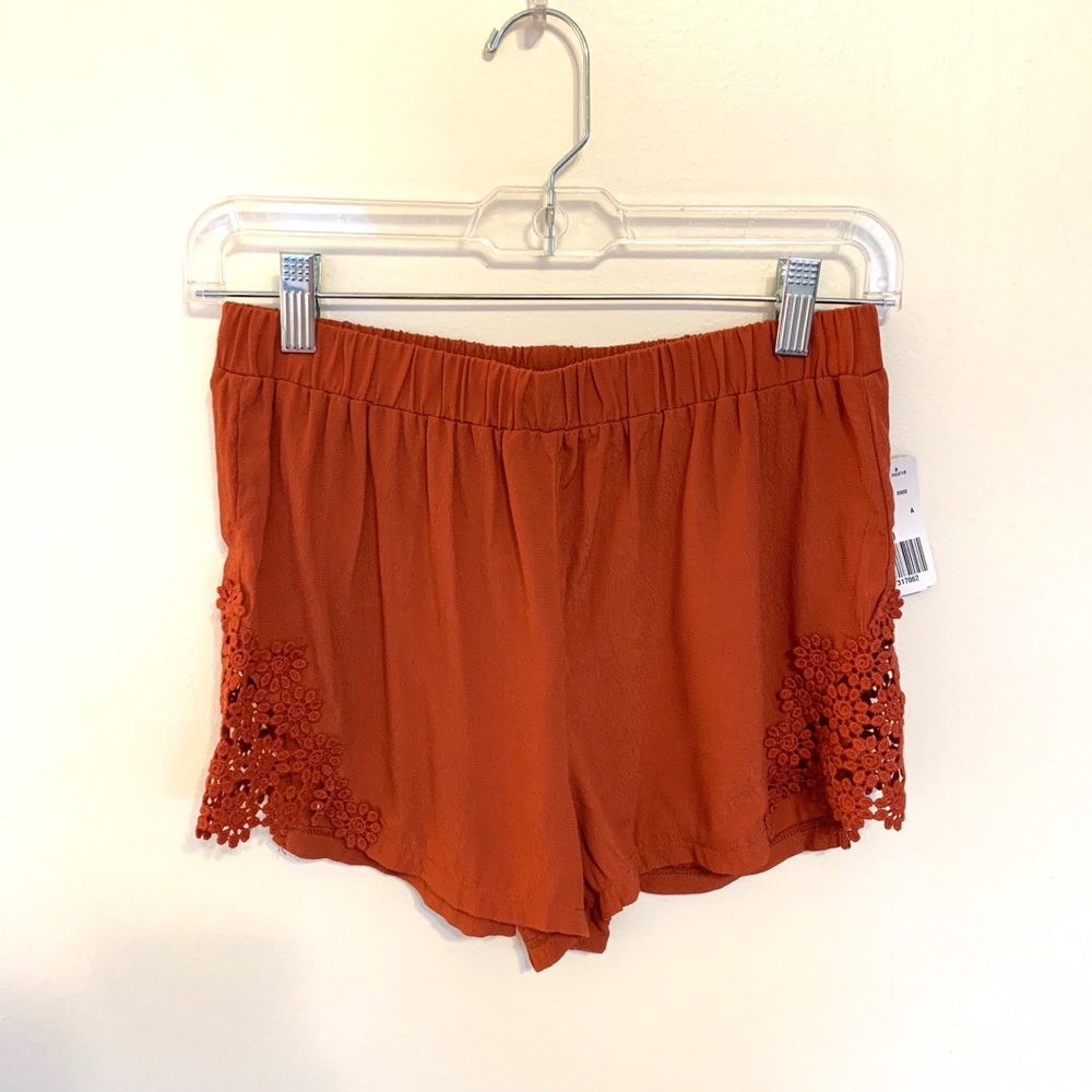 Lace Detail Short